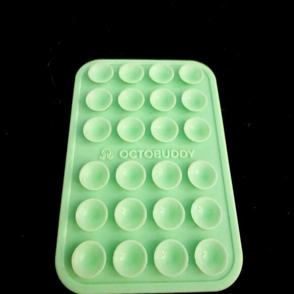 elago sage green silicone liquid w Octobuddy Suction cup mount iphone 15 pro - Picture 6 of 10